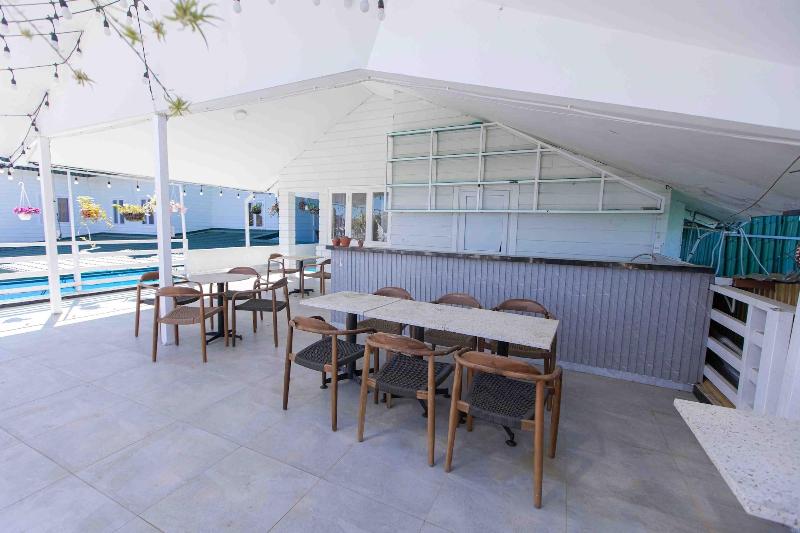 Cherry Luxury Hotel image