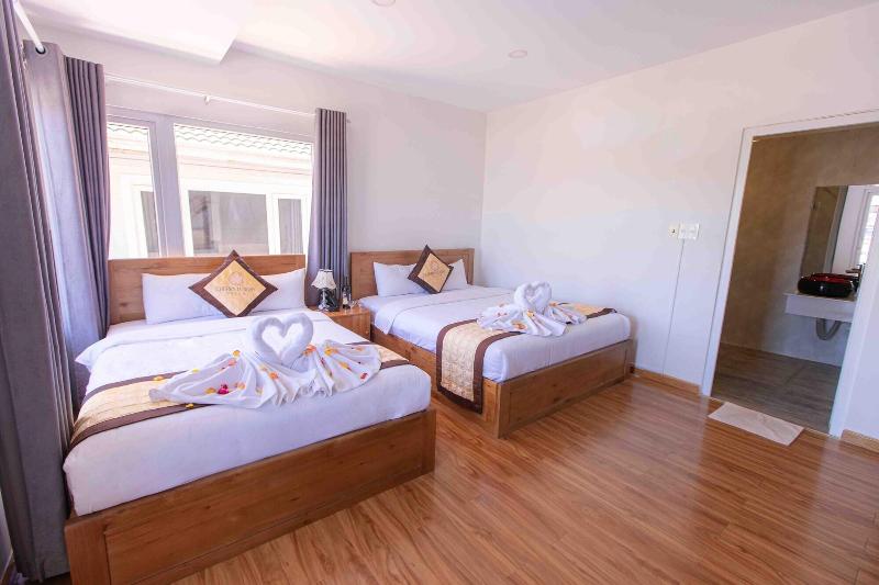Cherry Luxury Hotel image