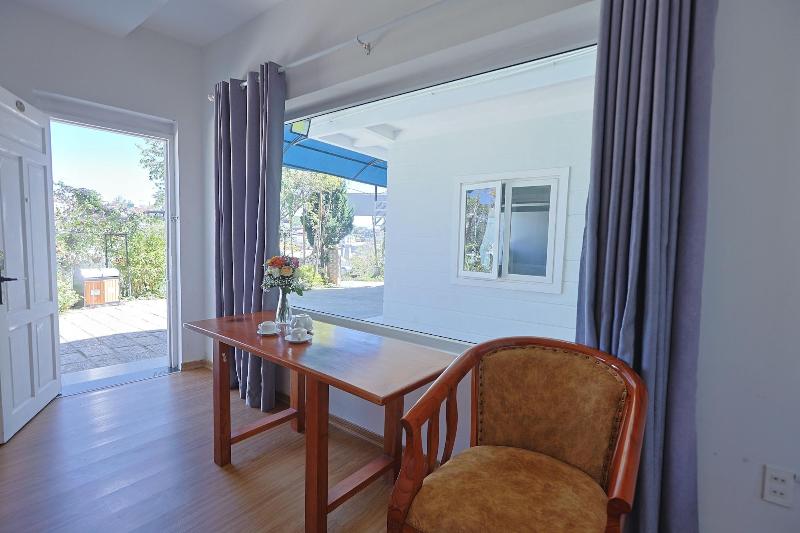 Cherry Luxury Hotel image