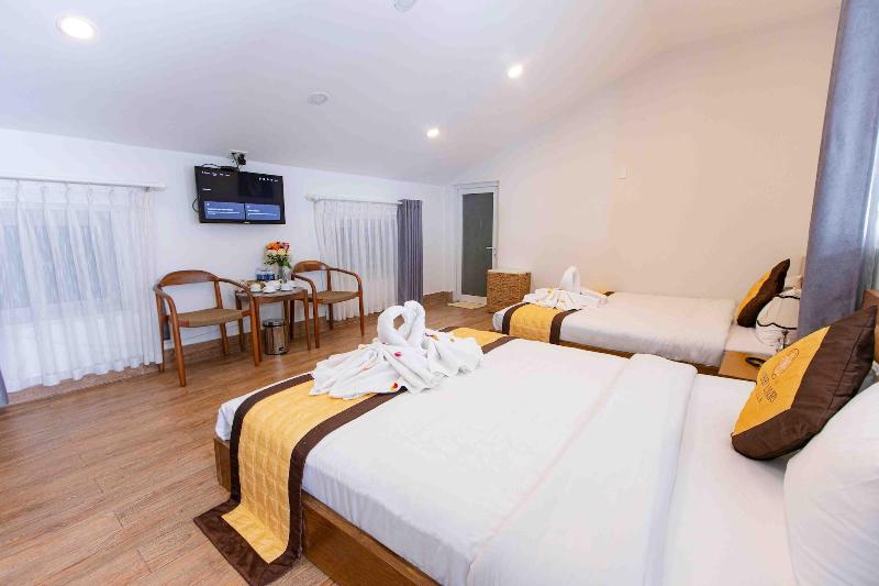 Cherry Luxury Hotel image