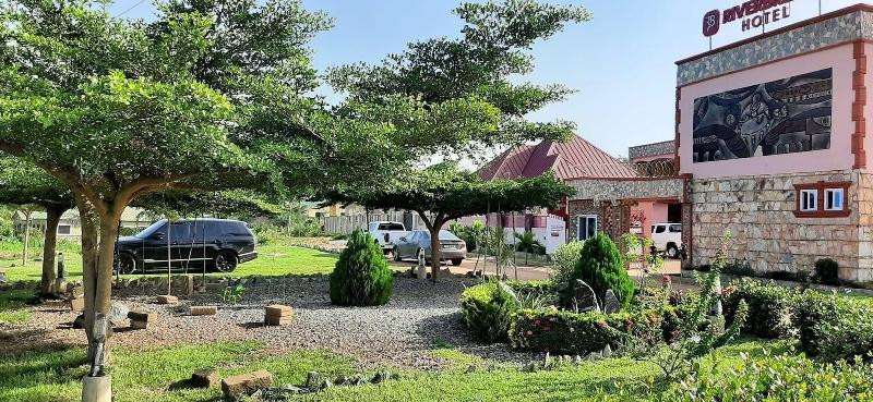Riverbreeze Hotel