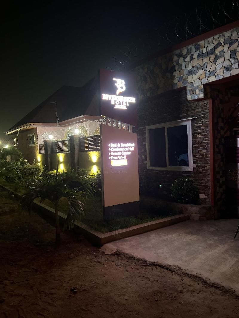 Riverbreeze Hotel