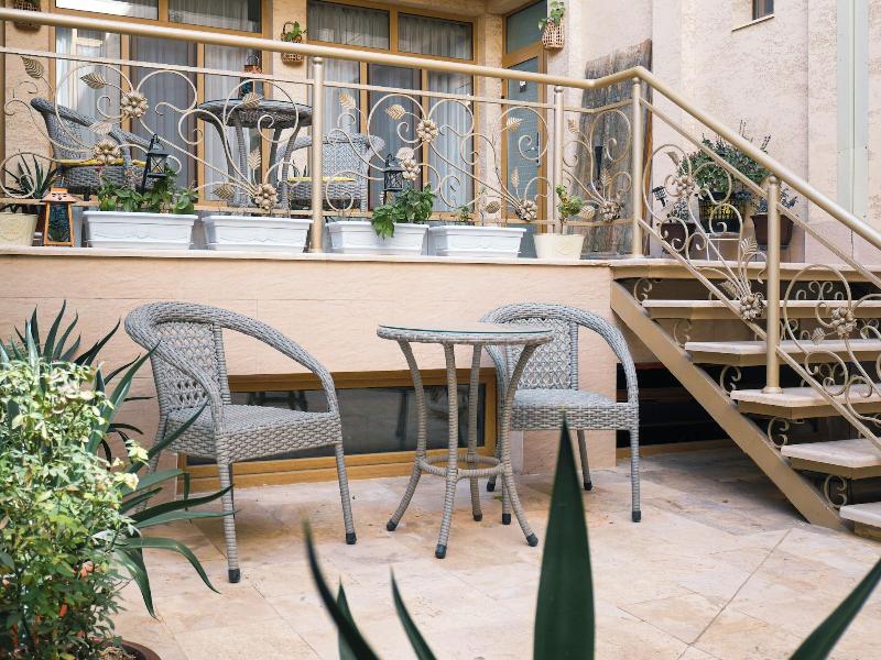 Oasis Boutique Hotel image
