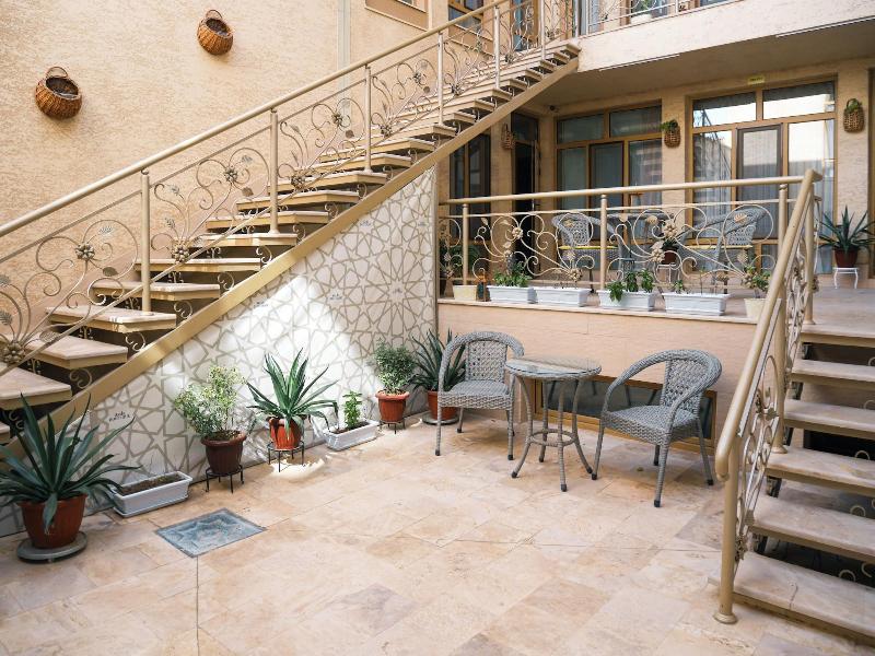 Oasis Boutique Hotel image