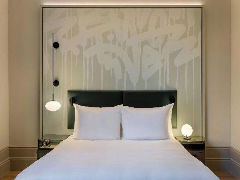 College Hotel Amsterdam, Autograph Collection image