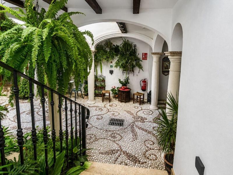 Casa Del Patio Boutique Apartments image