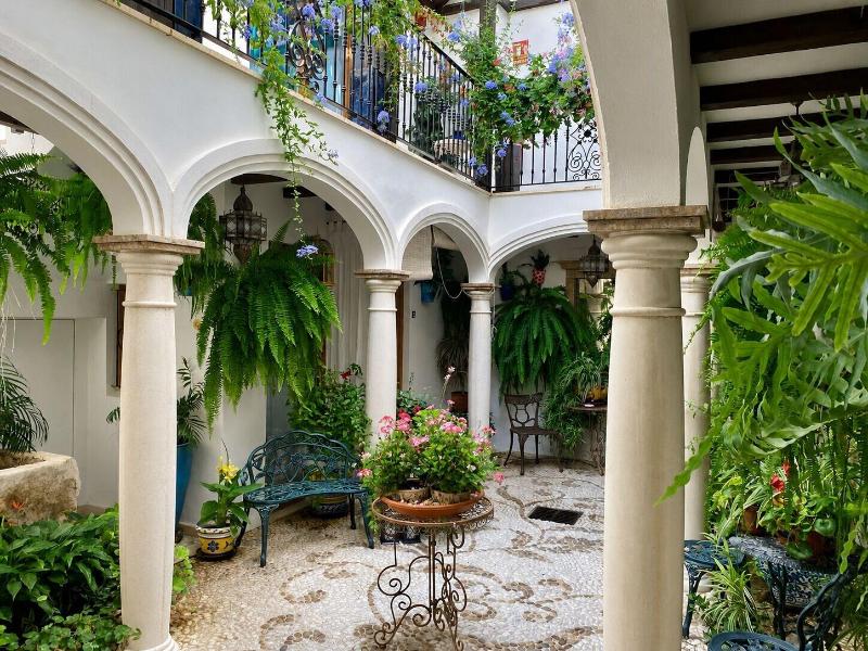 Casa Del Patio Boutique Apartments image