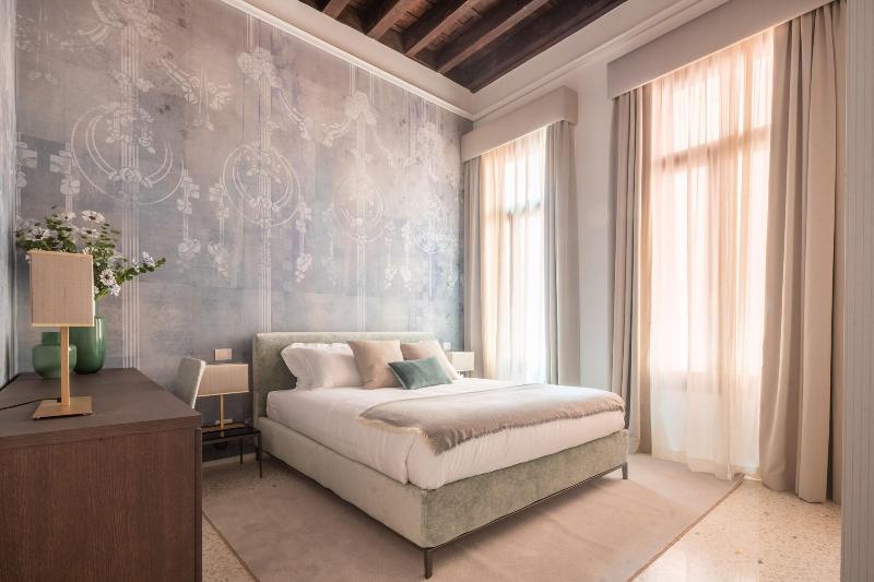 Ninfea Luxury Suites image