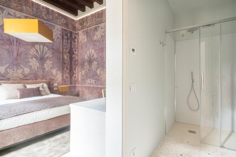 Ninfea Luxury Suites image