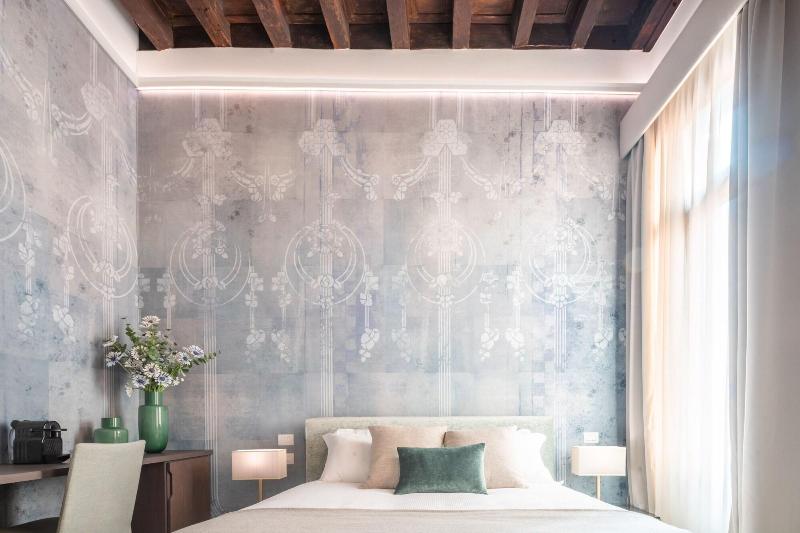 Ninfea Luxury Suites image