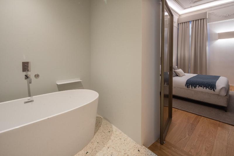 Ninfea Luxury Suites image