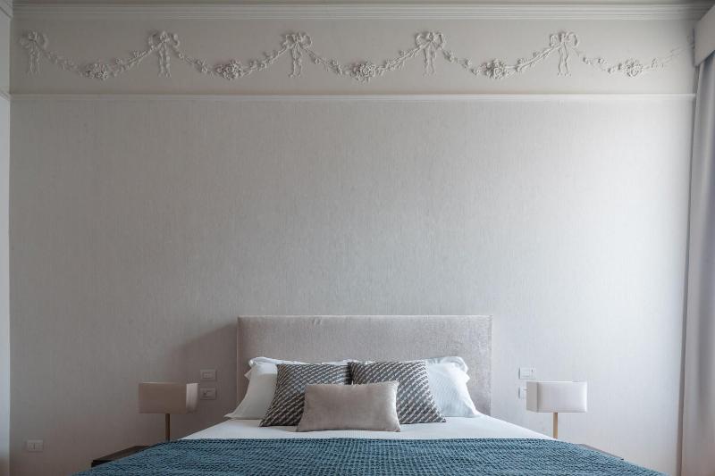 Ninfea Luxury Suites image