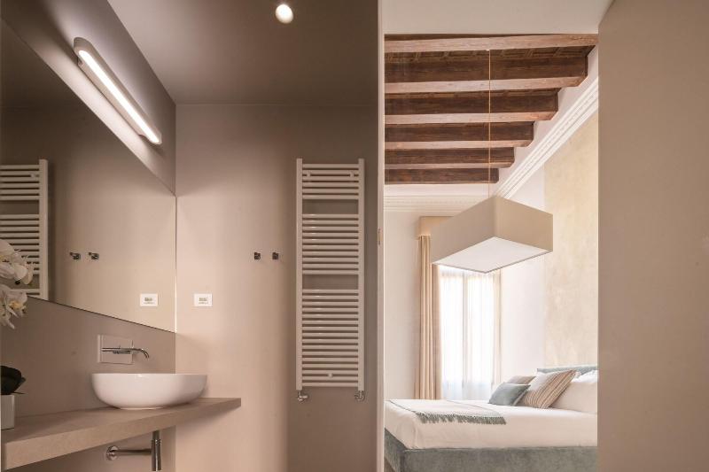 Ninfea Luxury Suites image