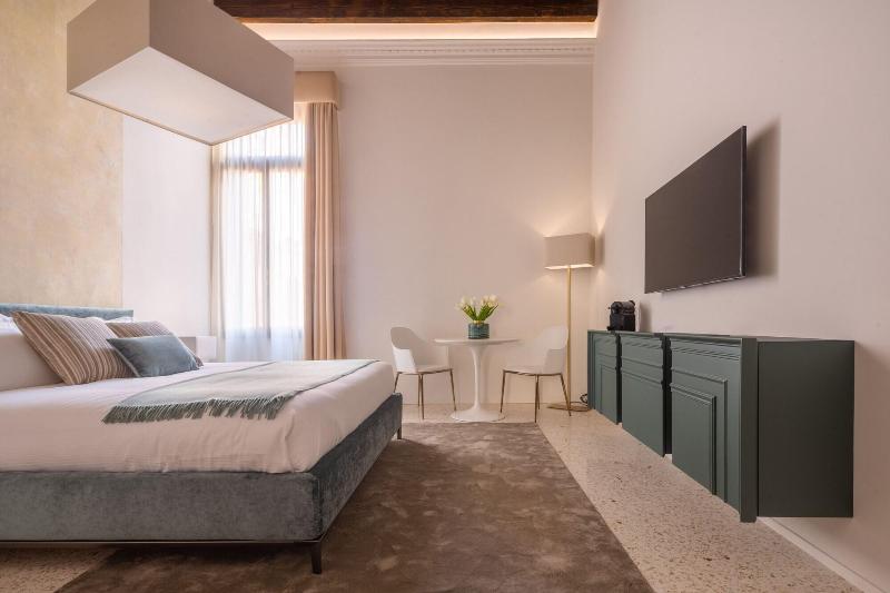 Ninfea Luxury Suites image