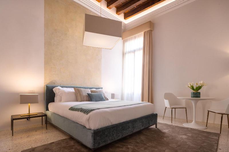 Ninfea Luxury Suites image