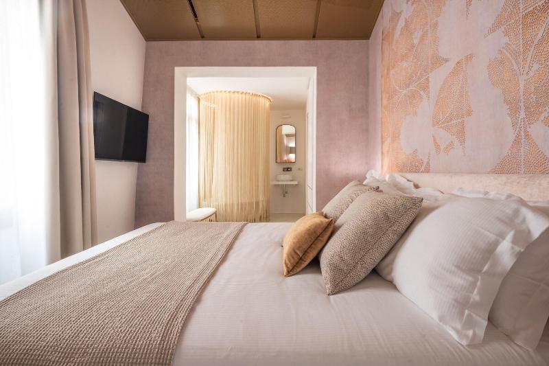 Ninfea Luxury Suites image