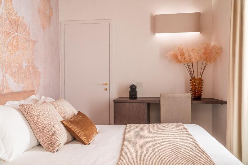 Ninfea Luxury Suites image