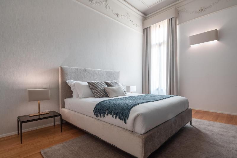 Ninfea Luxury Suites image