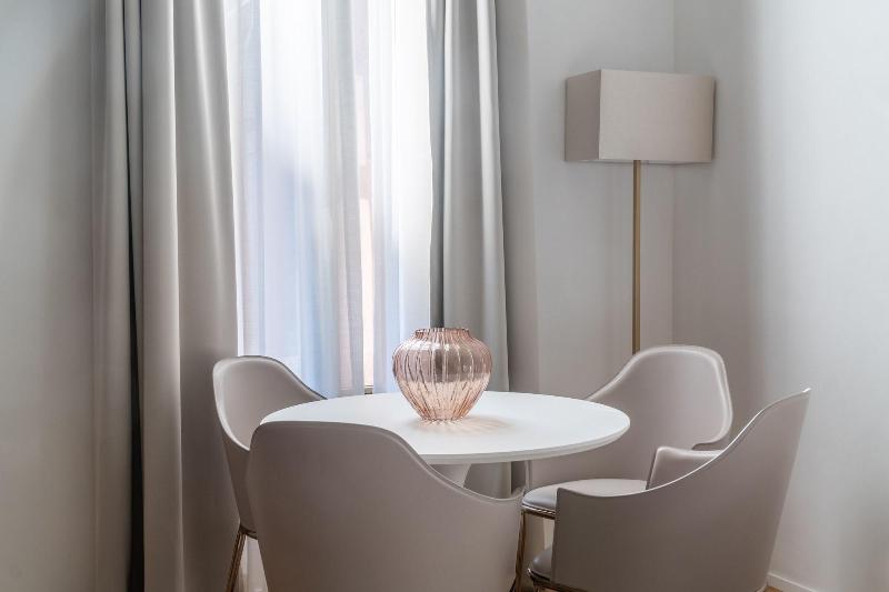 Ninfea Luxury Suites image