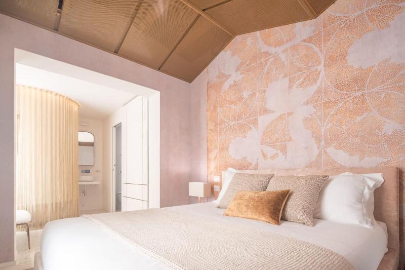 Ninfea Luxury Suites image