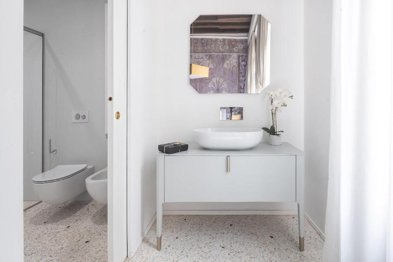 Ninfea Luxury Suites image