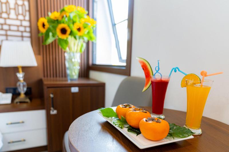Sunland Halong Hotel And Restaurant image
