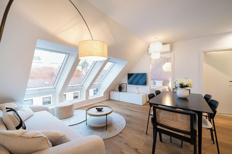 Vienna Heights Premium Apartments image