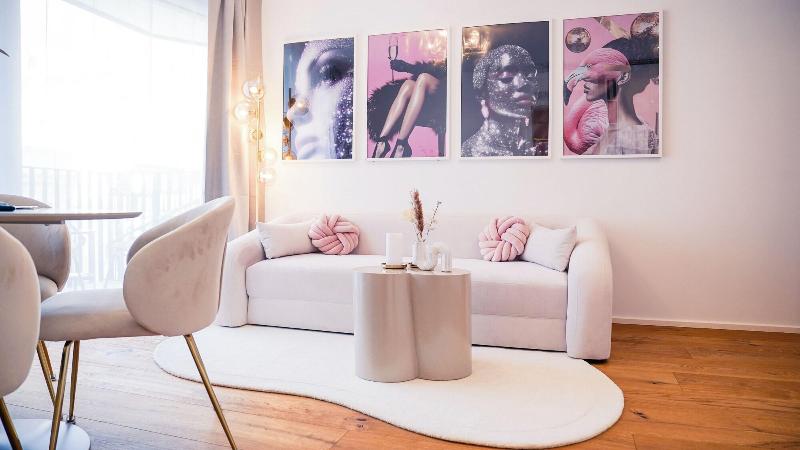 Vienna Heights Premium Apartments image