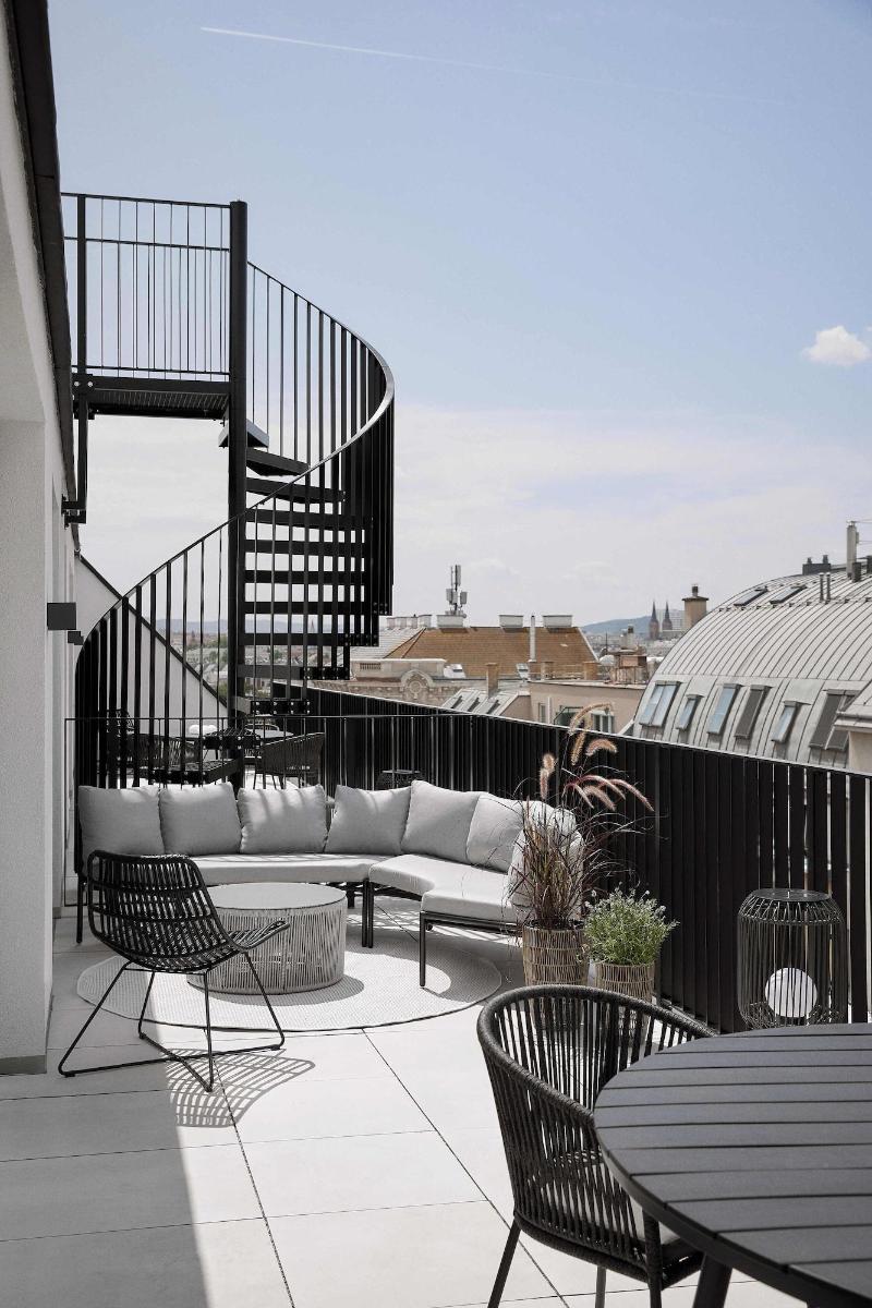 Vienna Heights Premium Apartments image