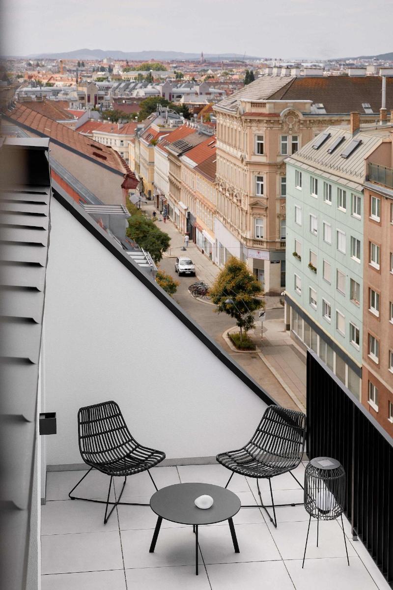 Vienna Heights Premium Apartments image