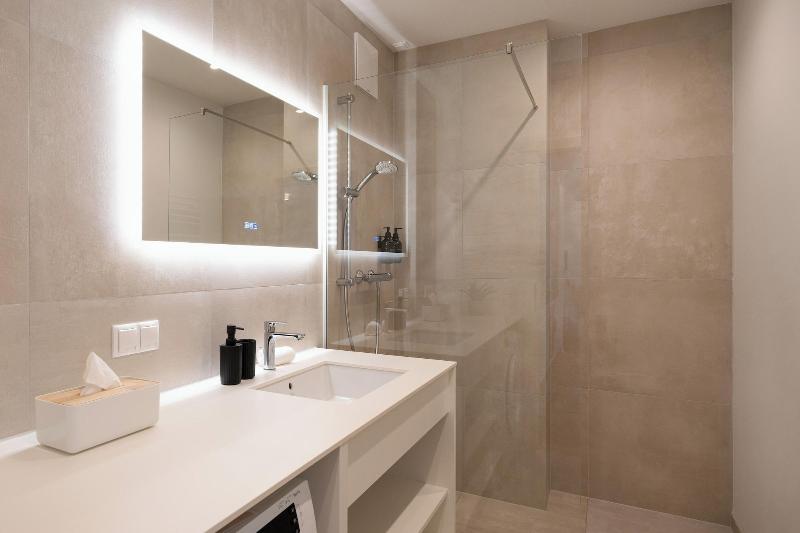 Vienna Heights Premium Apartments image