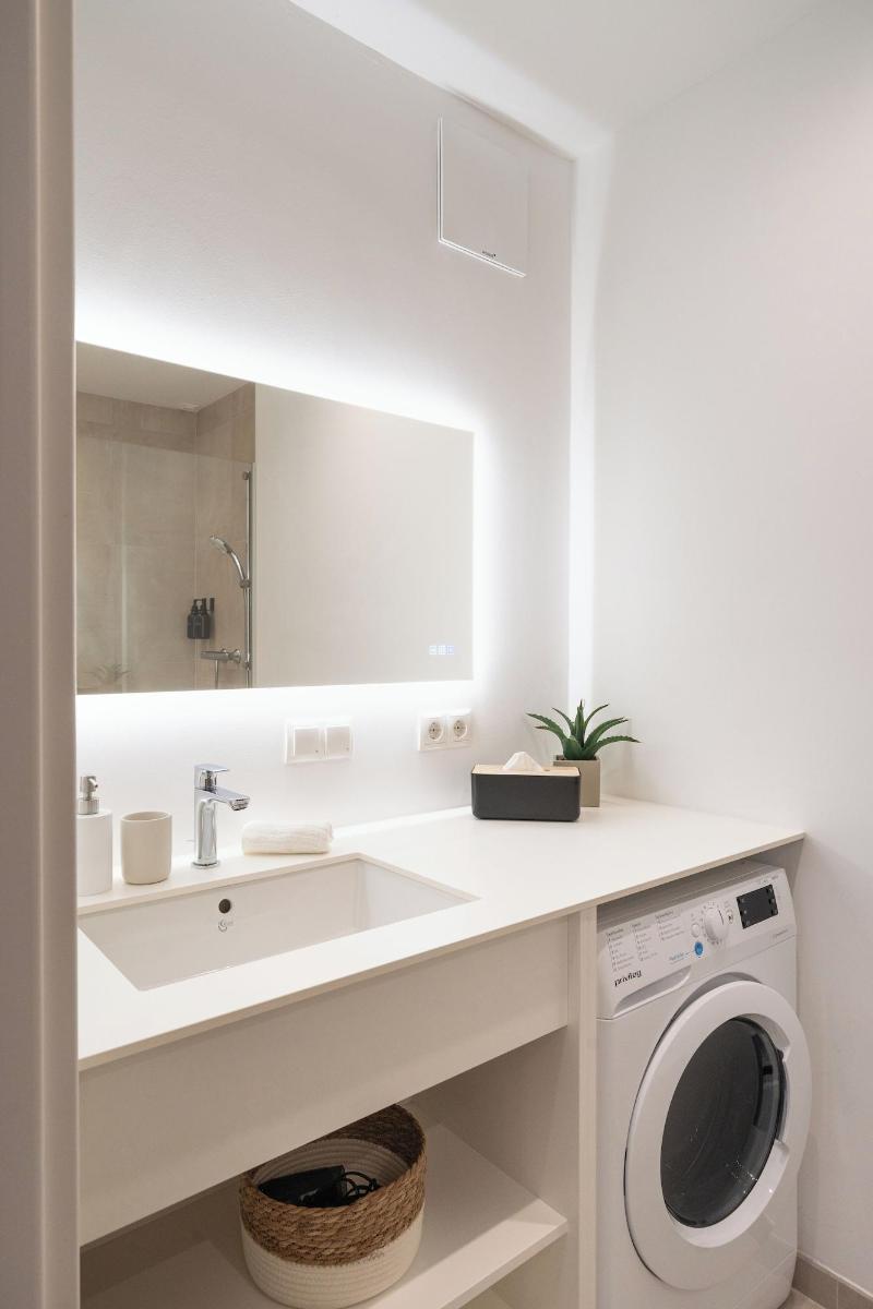 Vienna Heights Premium Apartments image