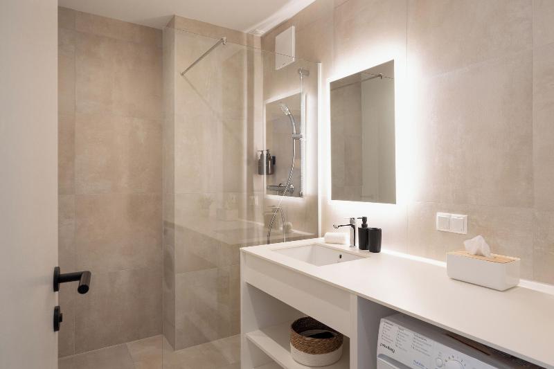 Vienna Heights Premium Apartments image