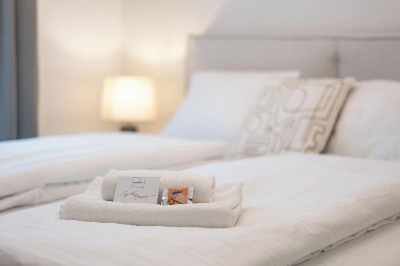 Vienna Heights Premium Apartments image