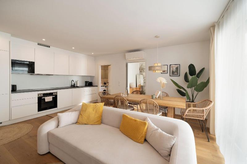 Vienna Heights Premium Apartments image