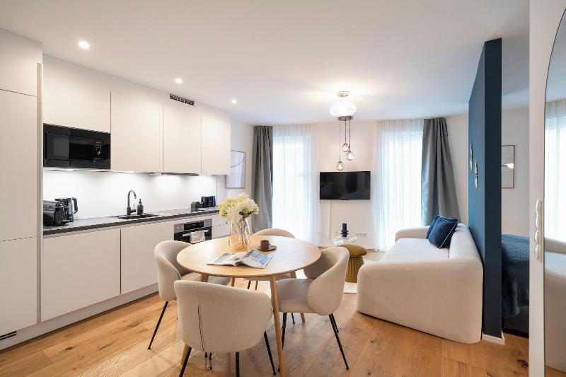 Vienna Heights Premium Apartments image