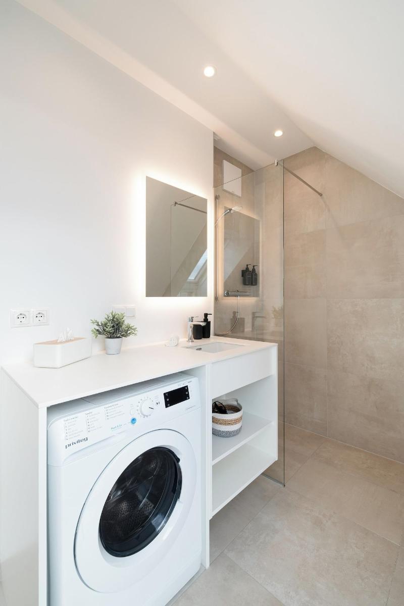 Vienna Heights Premium Apartments image
