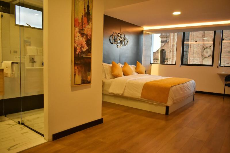 Vaway Hotel image