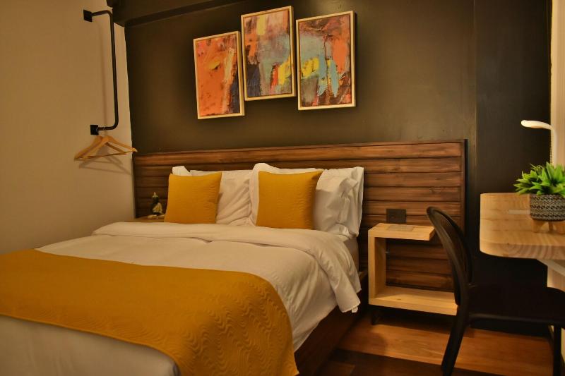 Vaway Hotel image