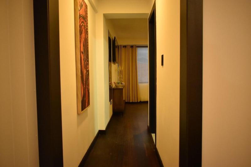 Vaway Hotel image