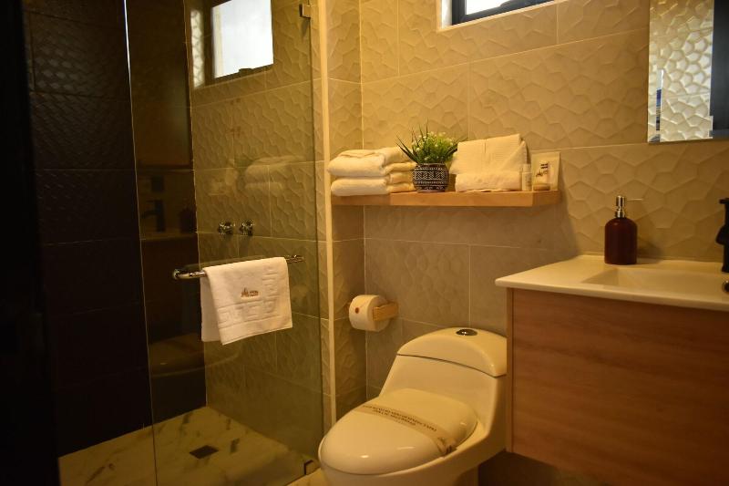 Vaway Hotel image