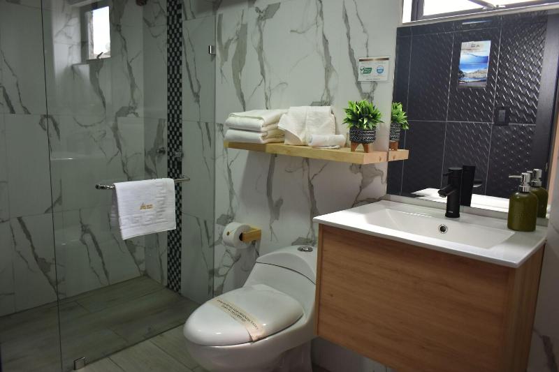Vaway Hotel image