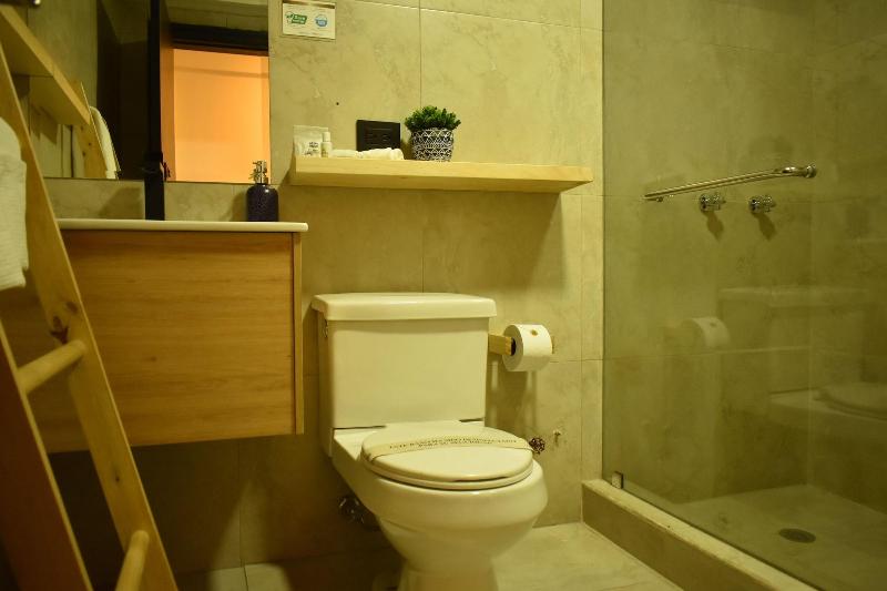 Vaway Hotel image