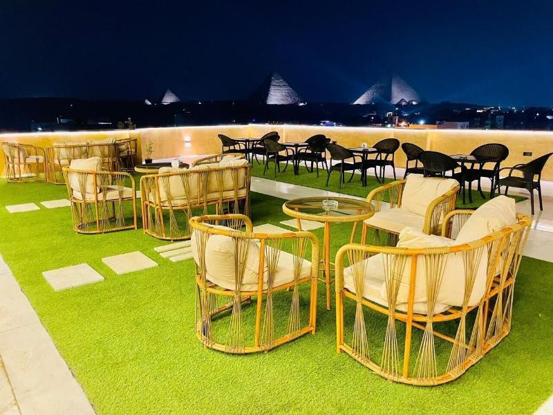 Palm Pyramids image