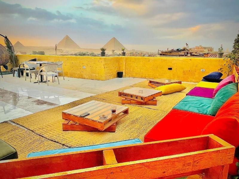 Palm Pyramids image