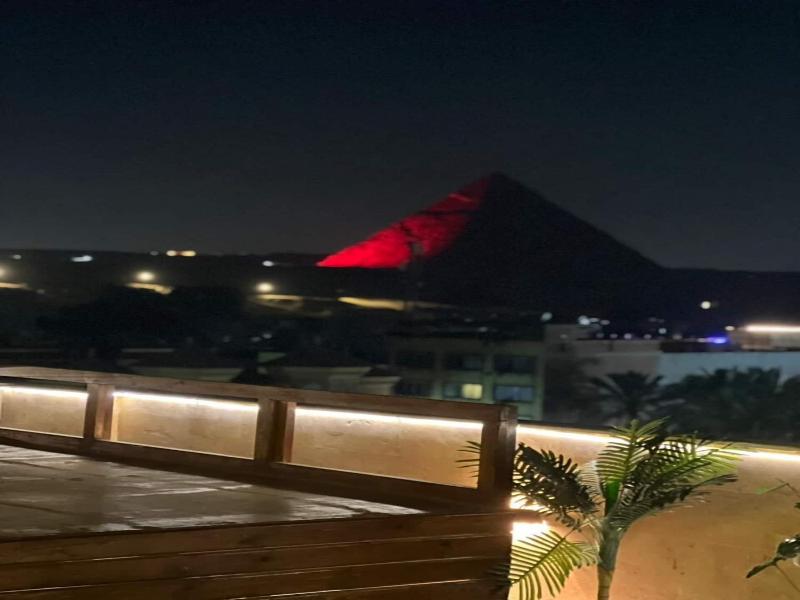 Palm Pyramids image