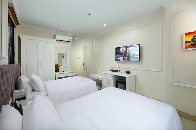 Sun Diamond Hotel image