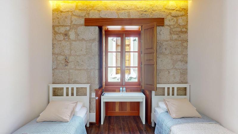Triana Rooms Eh image