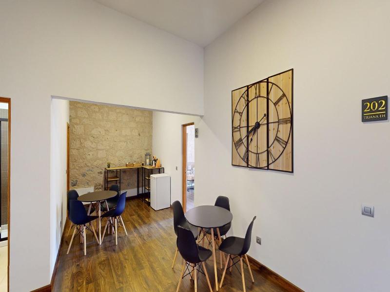 Triana Rooms Eh image