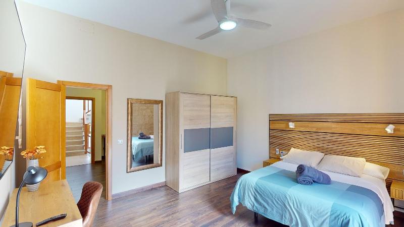 Triana Rooms Eh image